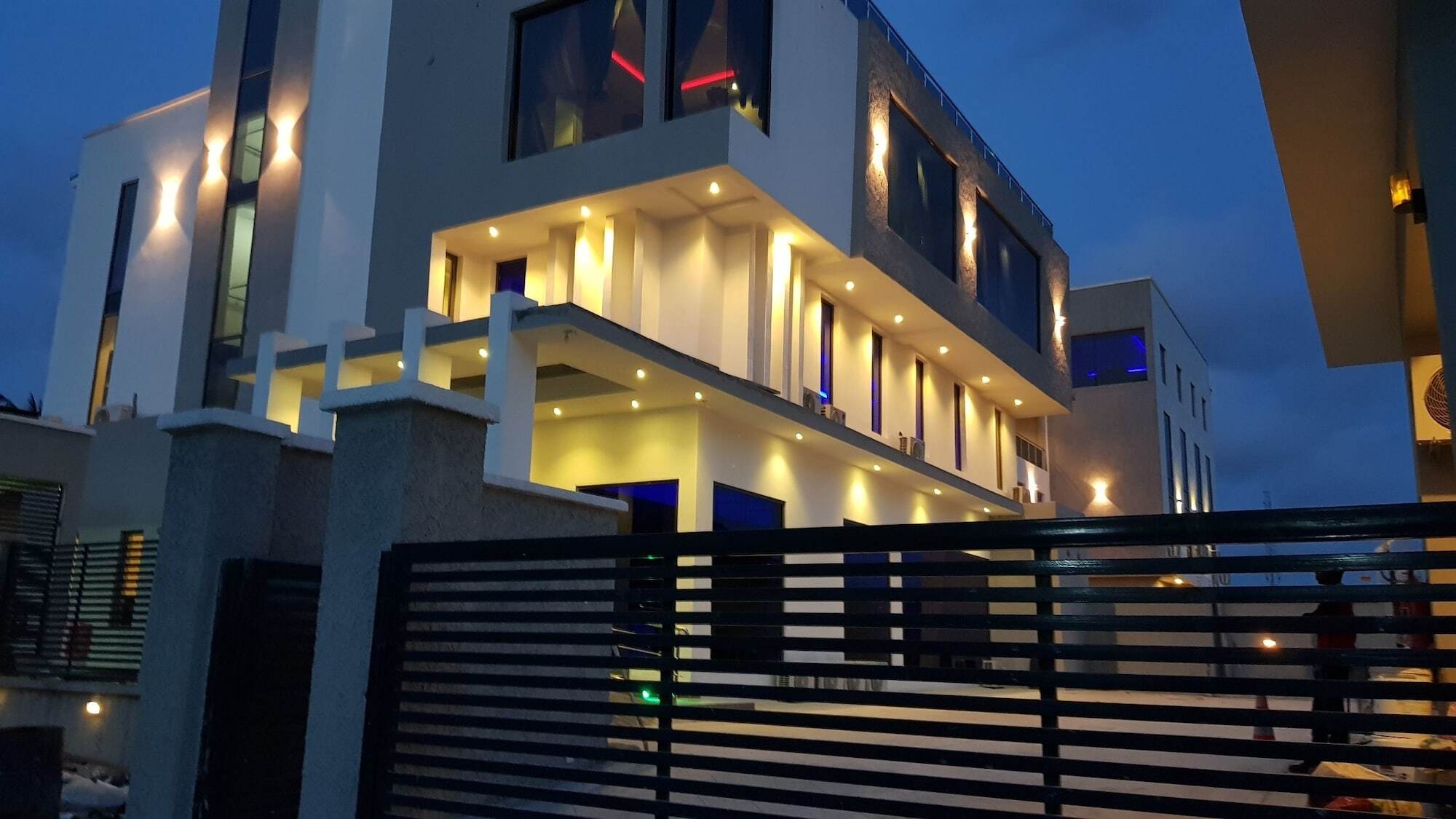 The Mayhill Lekki Exterior photo